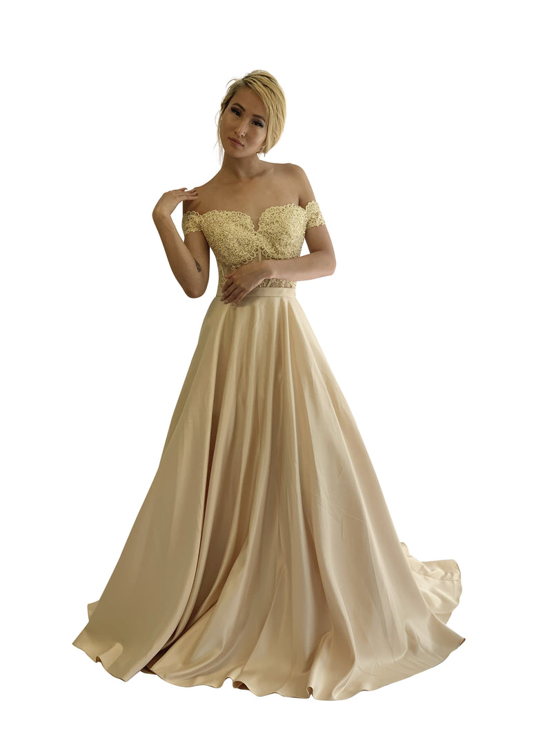 Elizabeth Gown