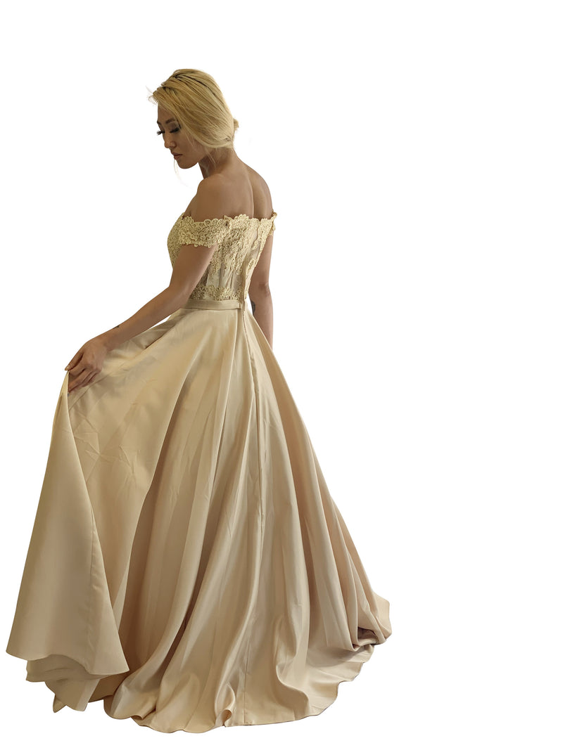 Elizabeth Gown